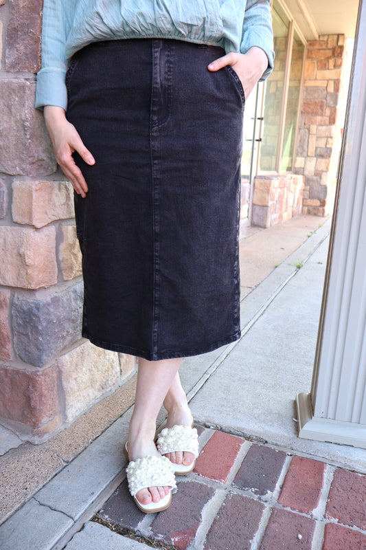 The “Lauren” Denim skirt - Black