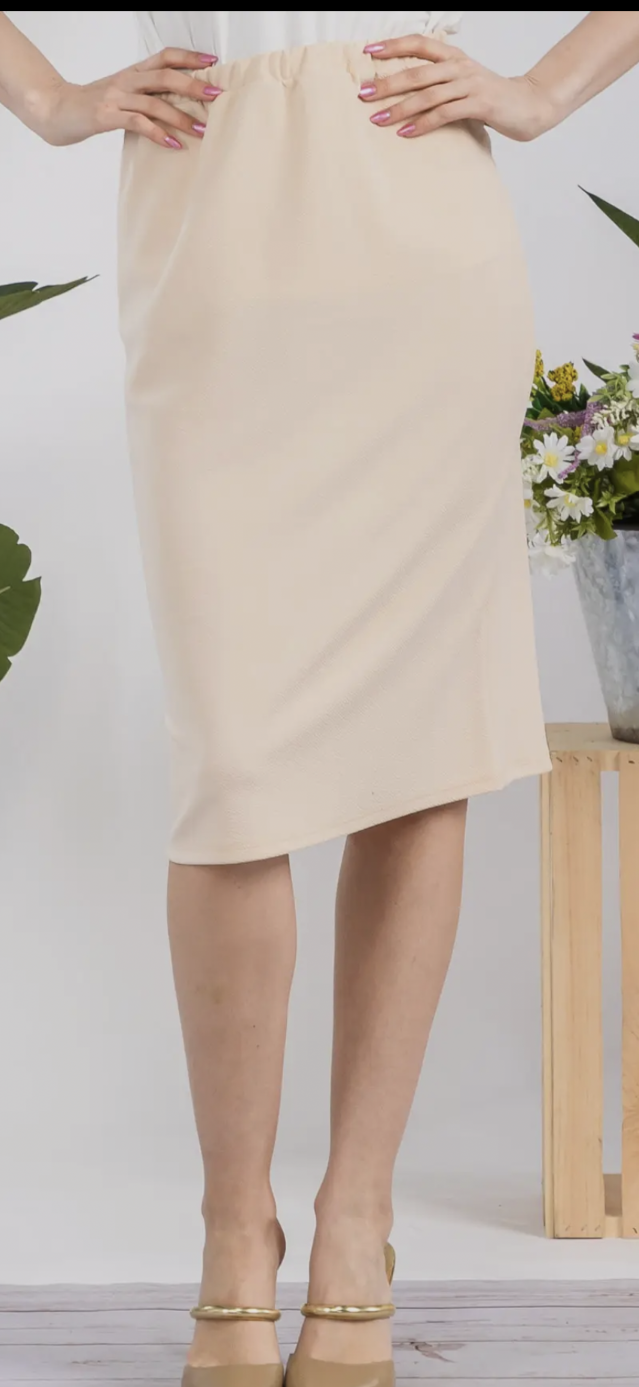 The “Elaine” Pencil Skirt 27” -Cream