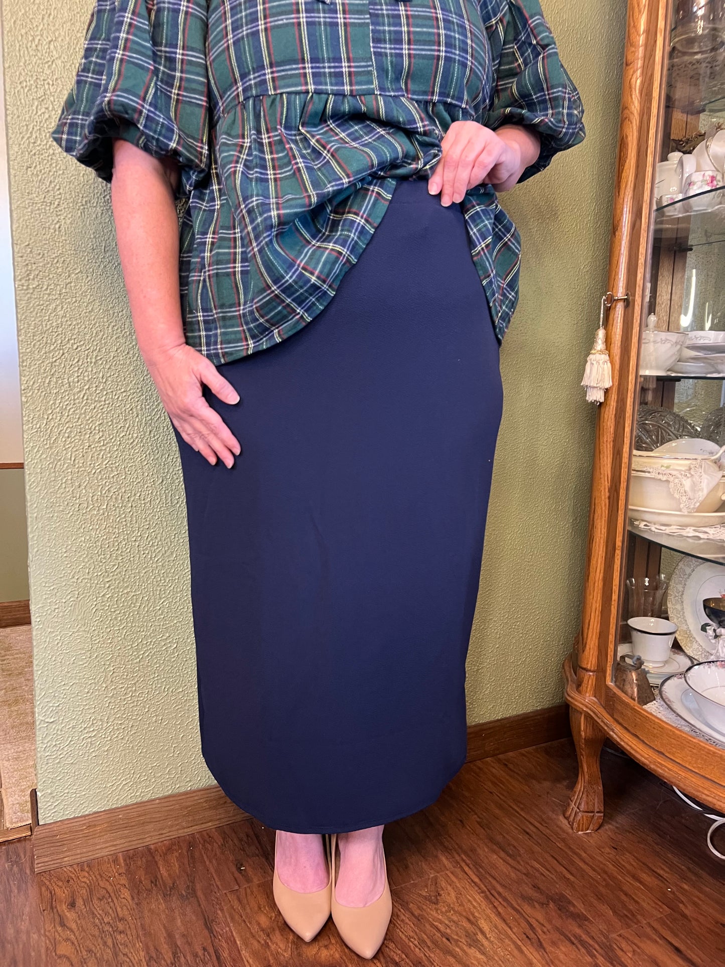 The “Elaine” Pencil Skirt 31” - Navy