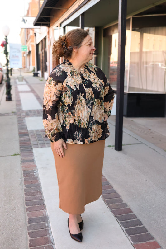 The “Elizabeth” Floral Top